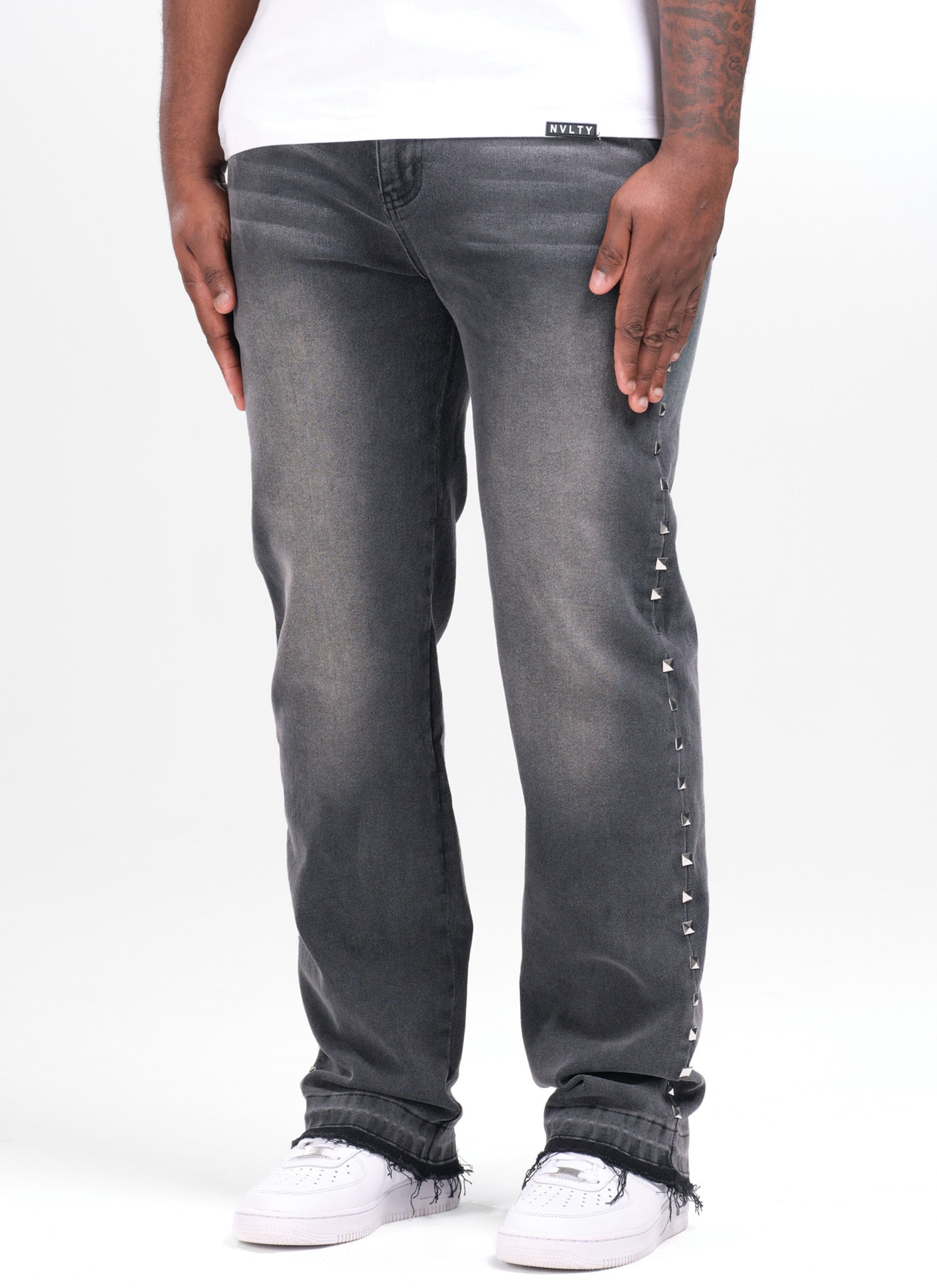 Vintage Pyramid Studded Jeans - Black