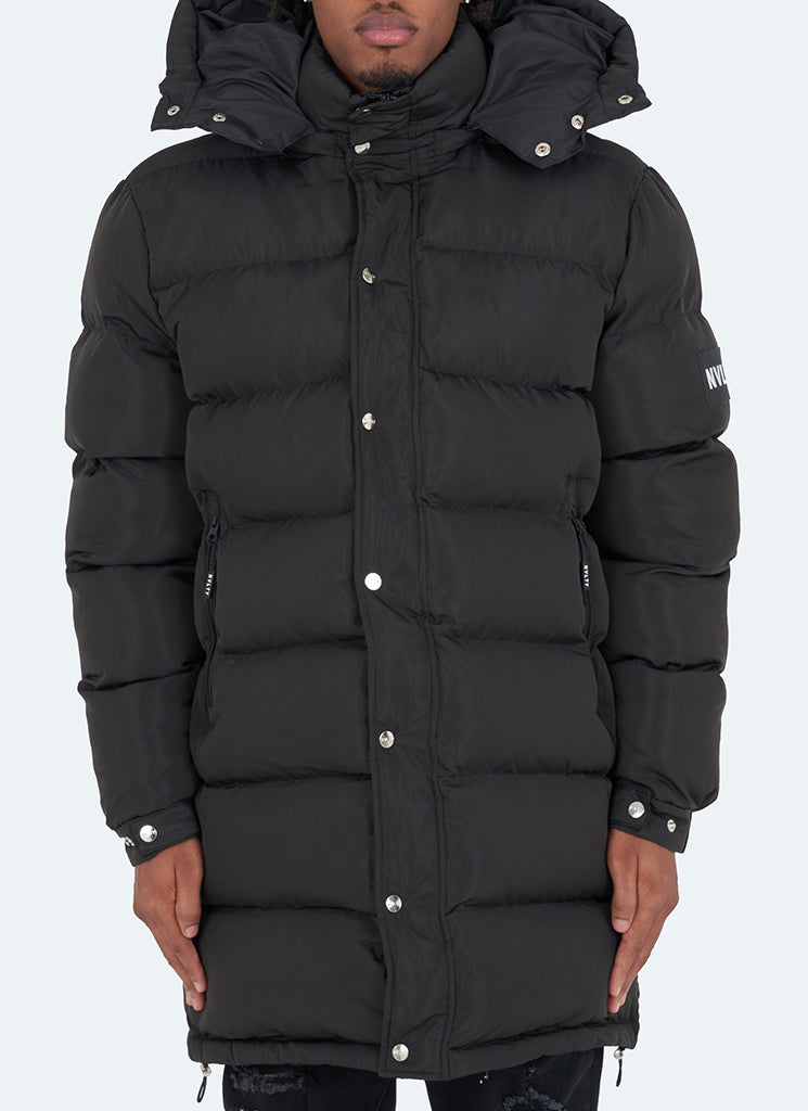 Lange Essential Pufferjacke – Schwarz