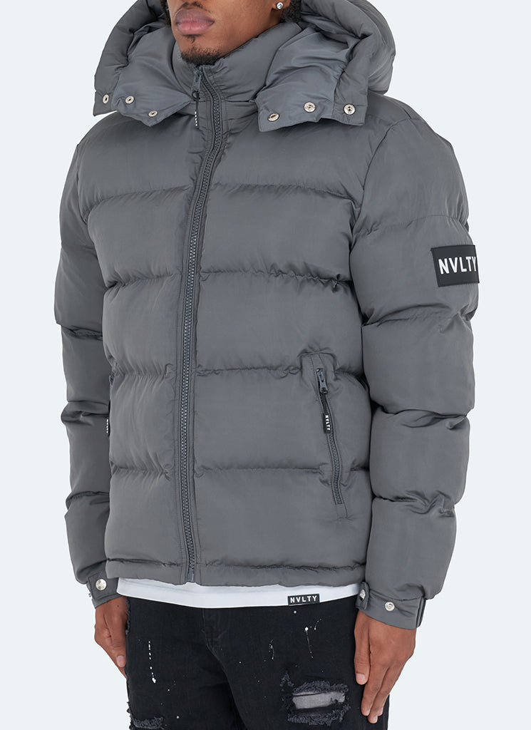 Essential Pufferjacke – Anthrazit