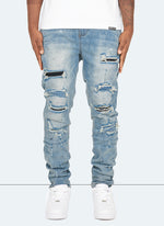 Reparierte Lackjeans – Hellblau