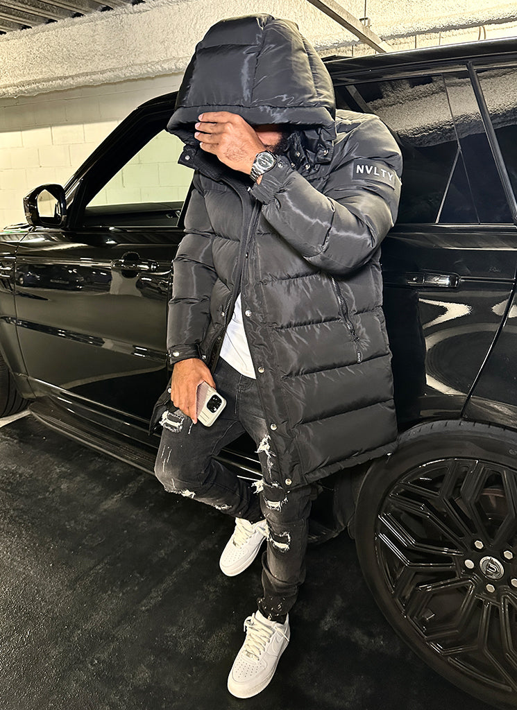 Lange Essential Pufferjacke – Schwarz